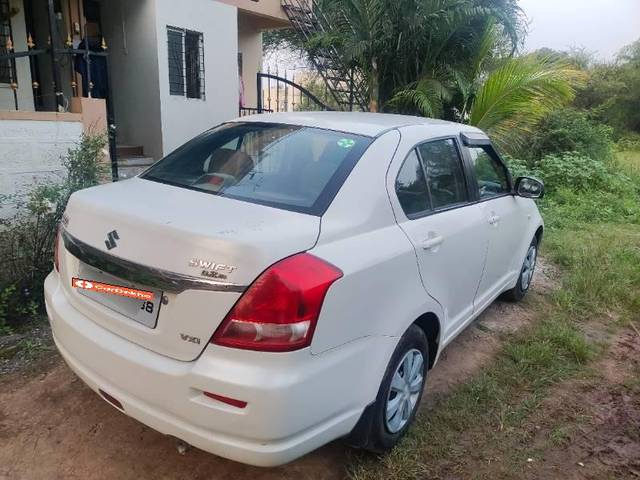 https://images10.gaadi.com/usedcar_image/3603624/original/processed_5cd627ed-539c-4cd4-b222-2652b9b5fbd1.jpg?imwidth=6401