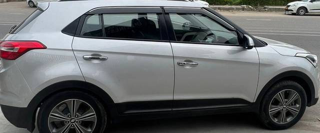 https://images10.gaadi.com/usedcar_image/3603636/original/img2883385__used_car_2883385_1696340134.jpg?imwidth=6401