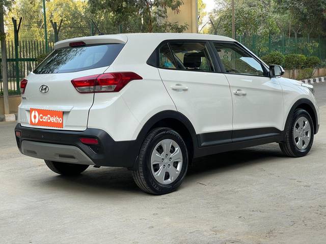 https://images10.gaadi.com/usedcar_image/3603801/original/processed_img2883453__used_car_2883453_1696346415.jpg?imwidth=6402