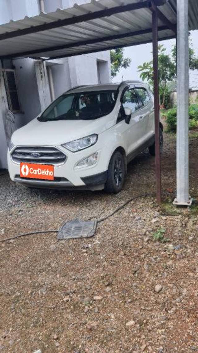 https://images10.gaadi.com/usedcar_image/3603826/original/processed_ac459b36-b793-457b-9042-2a7857846d40.jpg?imwidth=6400