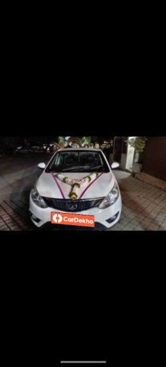 https://images10.gaadi.com/usedcar_image/3603846/original/processed_bc9a6940-a292-4048-8b10-75c9bf38b3fe.jpg?imwidth=6402
