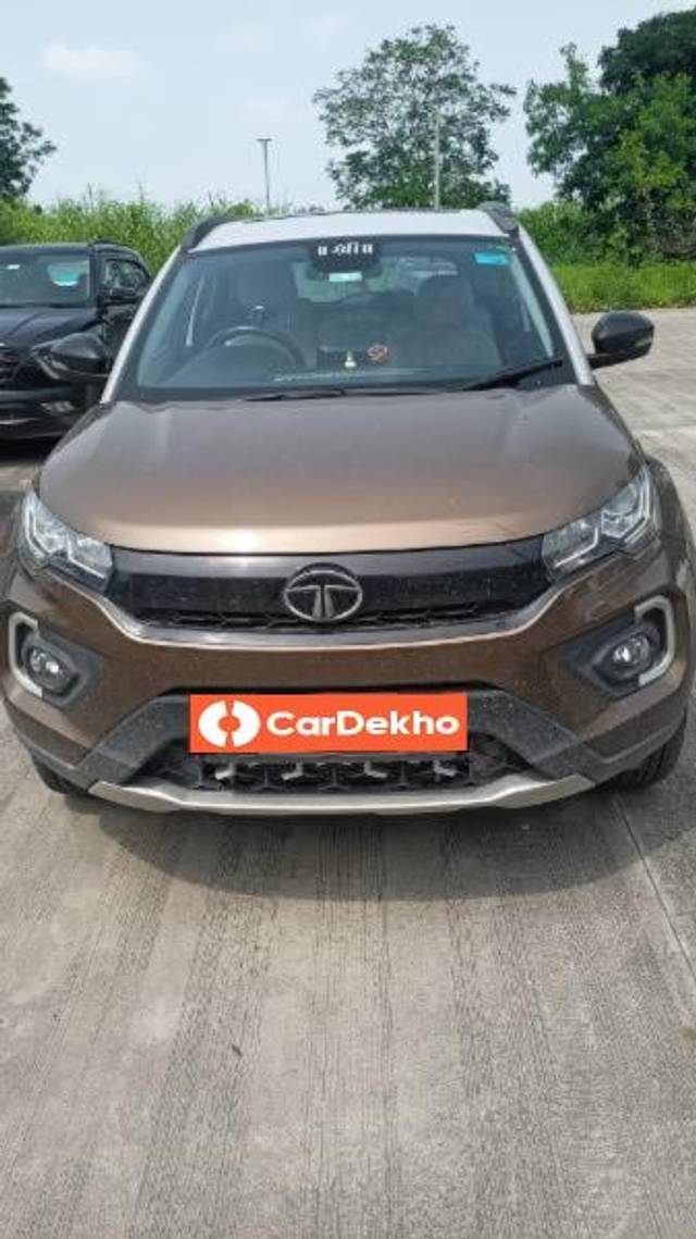 https://images10.gaadi.com/usedcar_image/3603971/original/processed_c95fadd2-f9be-40bb-a41b-210a9f7f5a8a.jpeg?imwidth=6400