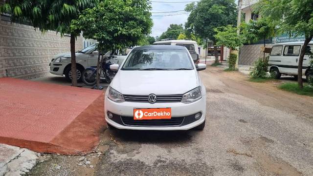https://images10.gaadi.com/usedcar_image/3604071/original/processed_cece8765-9795-4b84-bf3d-f4c4b7116d1b.jpg?imwidth=6400