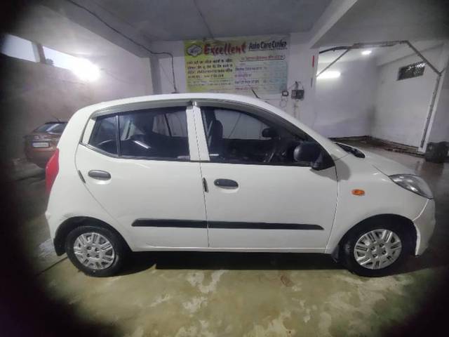 https://images10.gaadi.com/usedcar_image/3604129/original/processed_3121a148-6f29-4ff1-84cc-dc1da26fa46e.jpg?imwidth=6401