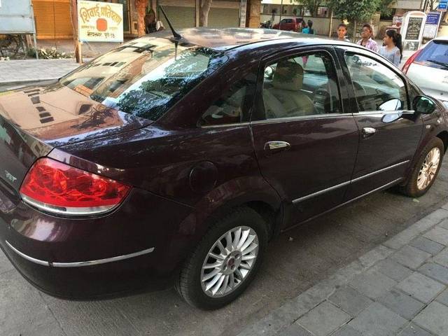 https://images10.gaadi.com/usedcar_image/3604277/original/processed_4445603a-cf74-4adf-9f9b-ba519077fe89.jpeg?imwidth=6401