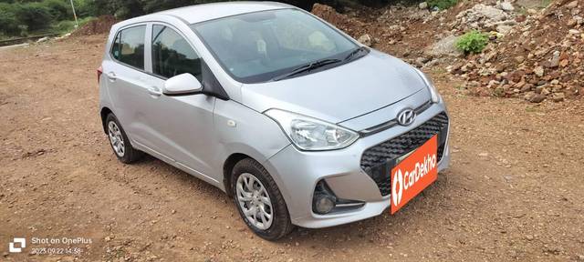 https://images10.gaadi.com/usedcar_image/3604578/original/processed_47f7e1fa-cfeb-443b-86a5-85cea11877f7.jpg?imwidth=6401