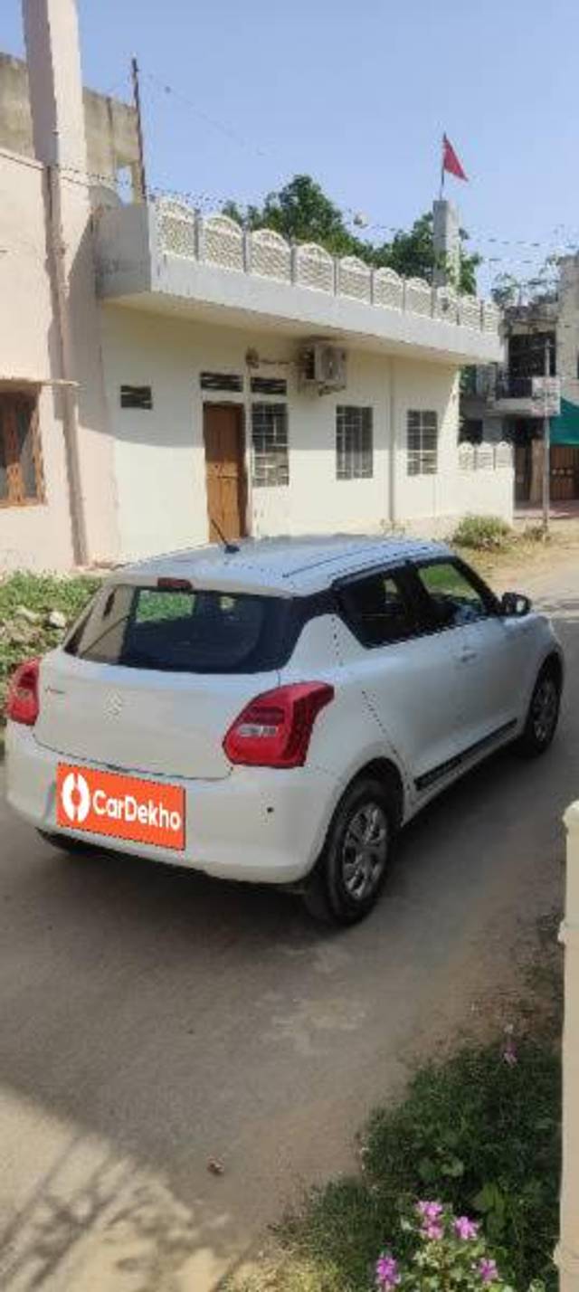 https://images10.gaadi.com/usedcar_image/3604636/original/processed_41cac32b-b866-4c32-8f05-58026293ee28.jpg?imwidth=6401