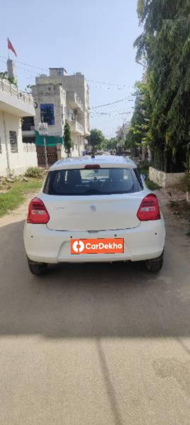 https://images10.gaadi.com/usedcar_image/3604636/original/processed_8205fd04-bd27-463c-a3be-a526e5fd7de2.jpg?imwidth=6402