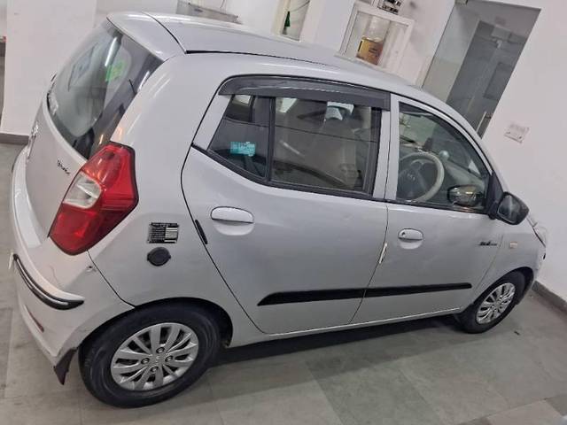 https://images10.gaadi.com/usedcar_image/3604639/original/processed_5bb5d7d7-5794-4ab9-96e6-1d8035b6c5aa.jpg?imwidth=6401
