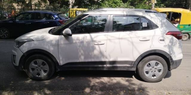 https://images10.gaadi.com/usedcar_image/3604656/original/27__VCC_IMG_1695802031260_1795741_95_1695802345.jpg?imwidth=6401