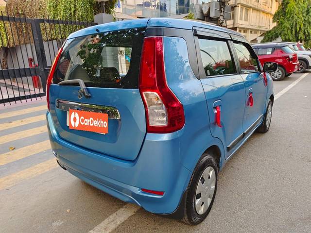https://images10.gaadi.com/usedcar_image/3605000/original/processed_img2883953__used_car_2883953_1696421672.jpg?imwidth=6402