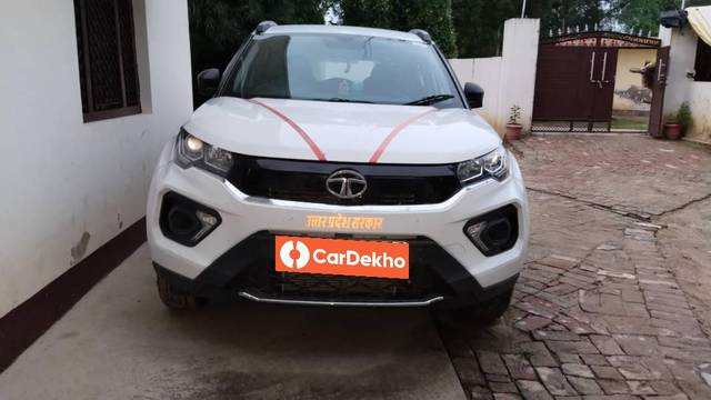 https://images10.gaadi.com/usedcar_image/3605028/original/processed_657ddb67-bb1d-480d-b5bc-b0b87430a0c5.jpg?imwidth=6400