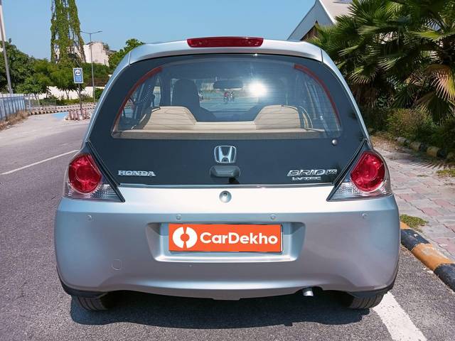 https://images10.gaadi.com/usedcar_image/3605145/original/processed_img2884014__usedcar_whatsappimage2023_10_04at10755pm_9661696426436_1696426444.jpeg?imwidth=6402