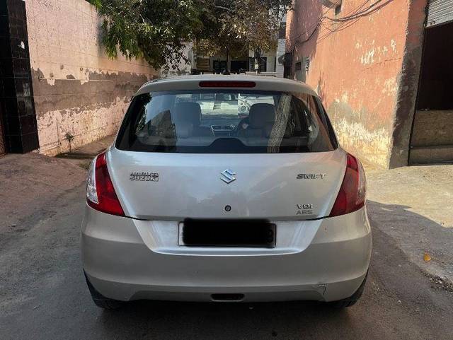 https://images10.gaadi.com/usedcar_image/3605159/original/processed_051dc24c-0863-4732-86c8-bdb3e9f60ee5.jpeg?imwidth=6402