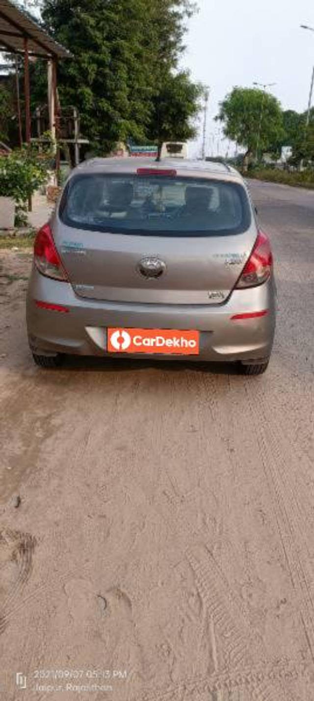 https://images10.gaadi.com/usedcar_image/3605266/original/processed_670c2cb4-311f-48c8-af4c-c33e4706fd91.jpg?imwidth=6401