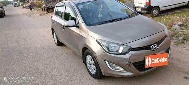 https://images10.gaadi.com/usedcar_image/3605266/original/processed_9ef328fb-262a-4fd7-9628-461edf4d8593.jpg?imwidth=6400