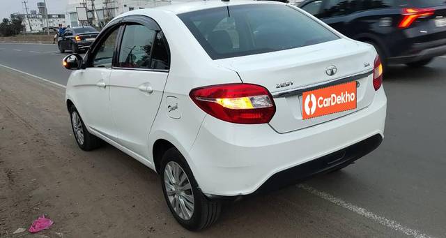 https://images10.gaadi.com/usedcar_image/3605271/original/processed_f1d35ea3-e738-416f-afa6-0514296cbfdb.jpg?imwidth=6402