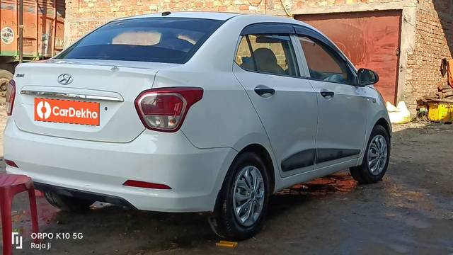 https://images10.gaadi.com/usedcar_image/3605367/original/processed_9b8c95b3-d333-42ec-b196-9401d19eb19c.jpg?imwidth=6402