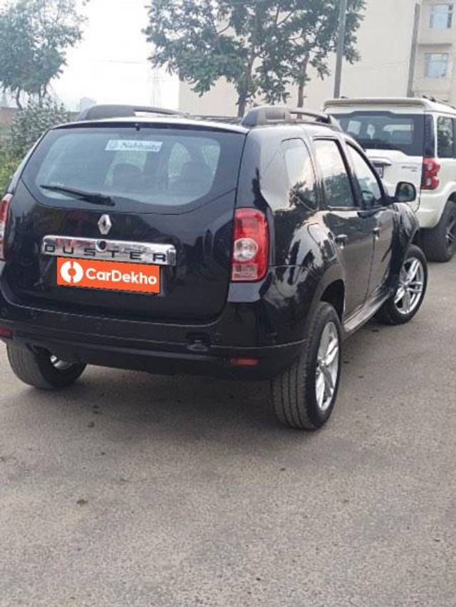https://images10.gaadi.com/usedcar_image/3605414/original/processed_79a46001-f132-4cb2-bf6d-217f1976067e.jpeg?imwidth=6402