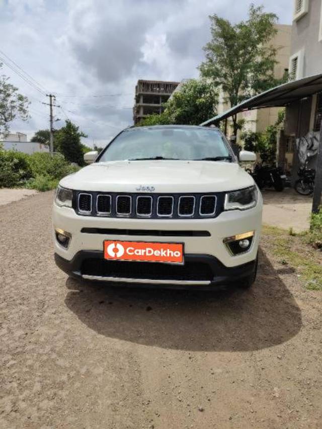 https://images10.gaadi.com/usedcar_image/3605742/original/processed_c3472aa5-65c3-4235-9238-7cd9b43a819b.jpg?imwidth=6400