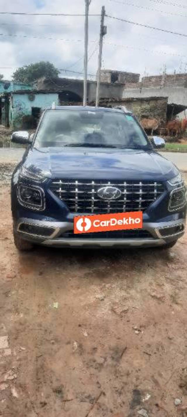 https://images10.gaadi.com/usedcar_image/3605923/original/processed_2e89419b-c6f2-4b44-93fb-268a1de0bccd.jpg?imwidth=6402