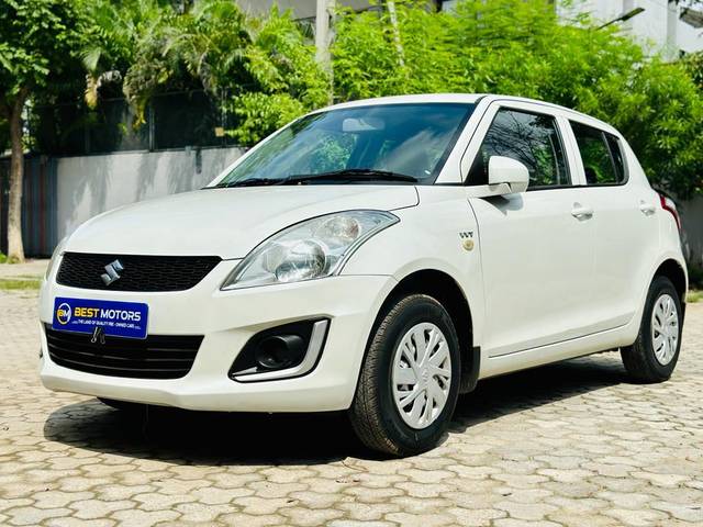 https://images10.gaadi.com/usedcar_image/3605949/original/processed_img2884265__usedcar_7524bfcb_be5f_4caf_a2c0_368f1d706c72_742601696489063_1696489418.jpg?imwidth=6400