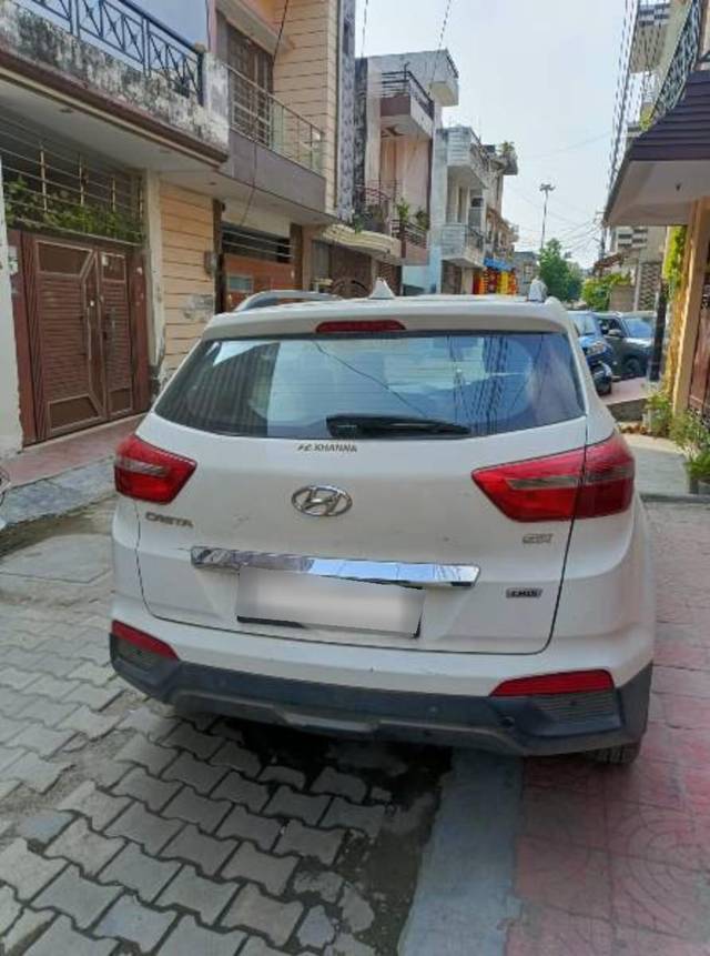 https://images10.gaadi.com/usedcar_image/3605957/original/processed_f8d7af46-d1a4-4327-9fe4-db8b736aed9a.jpeg?imwidth=6402