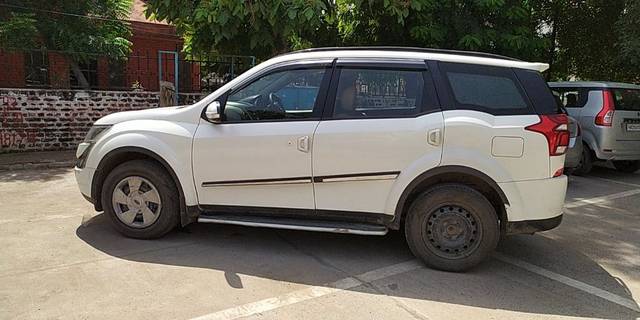 https://images10.gaadi.com/usedcar_image/3606003/original/28__VCC_IMG_1695884005268_1796195_95_1695884188.jpg?imwidth=6401