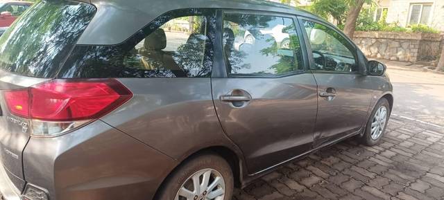https://images10.gaadi.com/usedcar_image/3606020/original/processed_99b9639c-bf91-456f-b1bb-8c46110491c2.jpg?imwidth=6401
