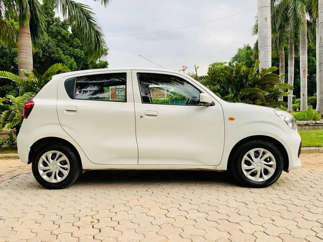https://images10.gaadi.com/usedcar_image/3606035/original/img2884321__usedcar_48495788_b899_485e_be5b_33327a2527fa_742601696490970_1696491090.jpg?imwidth=6401