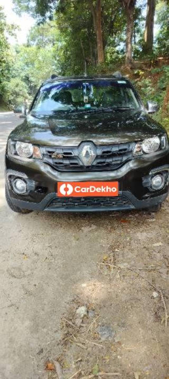 https://images10.gaadi.com/usedcar_image/3606167/original/processed_5ea0c583-5b3d-4bfe-8e16-07178194e1b2.jpg?imwidth=6400