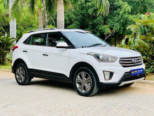 https://images10.gaadi.com/usedcar_image/3606261/original/processed_img2884459__usedcar_66d57812_e807_47d9_8b07_276c10bd20fd_742601696497987_1696497997.jpg?imwidth=6400
