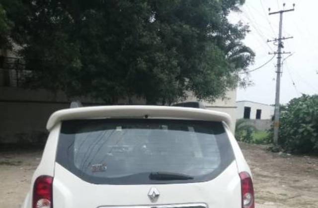 https://images10.gaadi.com/usedcar_image/3606330/original/processed_c1a0b48e-d5c4-46bc-a4fb-7b8139aa7b55.jpg?imwidth=6401