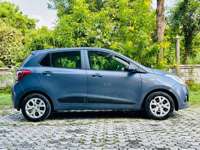 https://images10.gaadi.com/usedcar_image/3606396/original/img2884543__usedcar_99fcf0be_6553_4aa3_8b9b_4f4fc5285920_742601696501041_1696501209.jpg?imwidth=6401