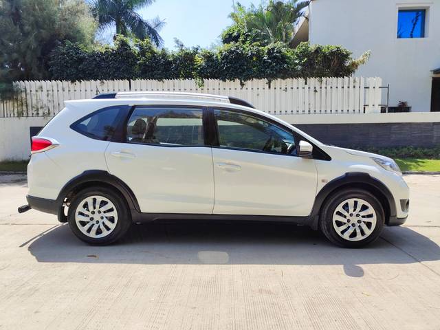 https://images10.gaadi.com/usedcar_image/3606636/original/img2884694__used_car_2884694_1696508908.jpg?imwidth=6401