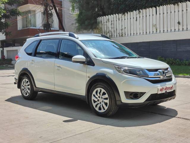 https://images10.gaadi.com/usedcar_image/3606636/original/processed_img2884694__used_car_2884694_1696508899.jpg?imwidth=6400