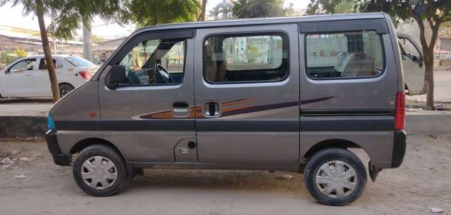 https://images10.gaadi.com/usedcar_image/3606642/original/28__VCC_IMG_1695901929316_1796484_95_1695902172.jpg?imwidth=6401