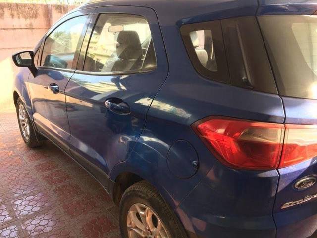 https://images10.gaadi.com/usedcar_image/3606906/original/processed_547acb8d-84d4-4765-ac5e-f239f906b4ea.jpeg?imwidth=6401