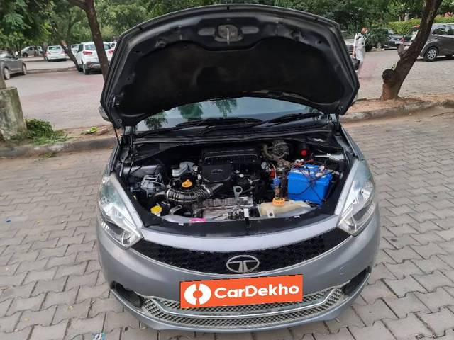 https://images10.gaadi.com/usedcar_image/3606934/original/processed_b860d895-2bea-4089-8cf8-cebdb700bb4f.jpg?imwidth=6401