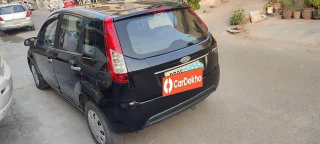 https://images10.gaadi.com/usedcar_image/3607014/original/processed_f9f3ed25-473f-4f75-a9a8-3eb917ca22ec.jpg?imwidth=6402