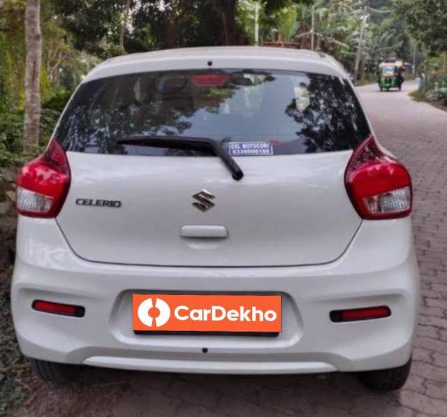 https://images10.gaadi.com/usedcar_image/3607042/original/processed_17059169-6738-44e0-9116-52809f559781.jpg?imwidth=6401