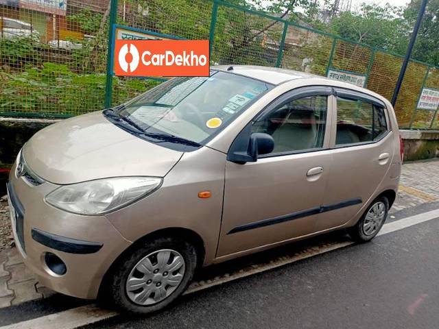 https://images10.gaadi.com/usedcar_image/3607065/original/processed_321c2542-b98c-46c4-b7a8-326143c6ca17.jpg?imwidth=6401