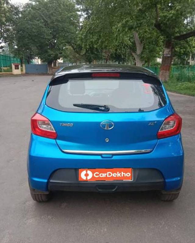 https://images10.gaadi.com/usedcar_image/3607331/original/processed_52e515aa-fad2-48c0-91f6-7df5086297eb.jpg?imwidth=6402