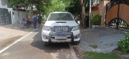Toyota Fortuner 4x4 MT Toyota Fortuner 4x4 MT
