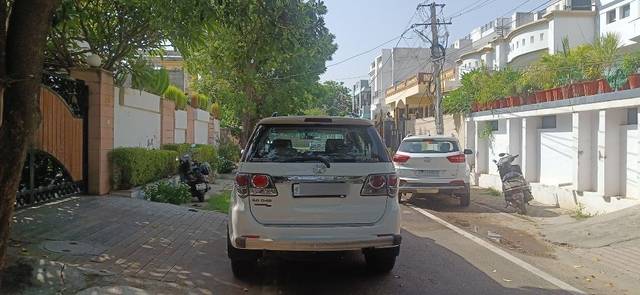 https://images10.gaadi.com/usedcar_image/3607370/original/29__VCC_1796662_96_1695964462.jpg?imwidth=6402