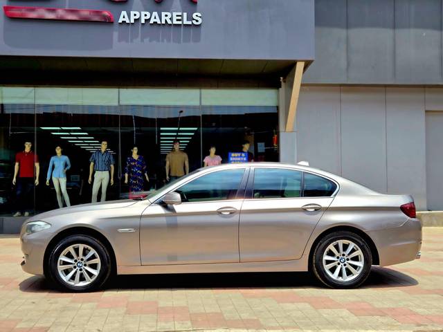 https://images10.gaadi.com/usedcar_image/3607406/original/processed_f15a183f1c71cae1ea98e97484ef073e.jpg?imwidth=6402