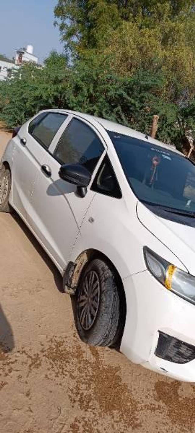https://images10.gaadi.com/usedcar_image/3607546/original/processed_123ddea2-891f-4450-8776-bb3a30d4fa52.jpg?imwidth=6400