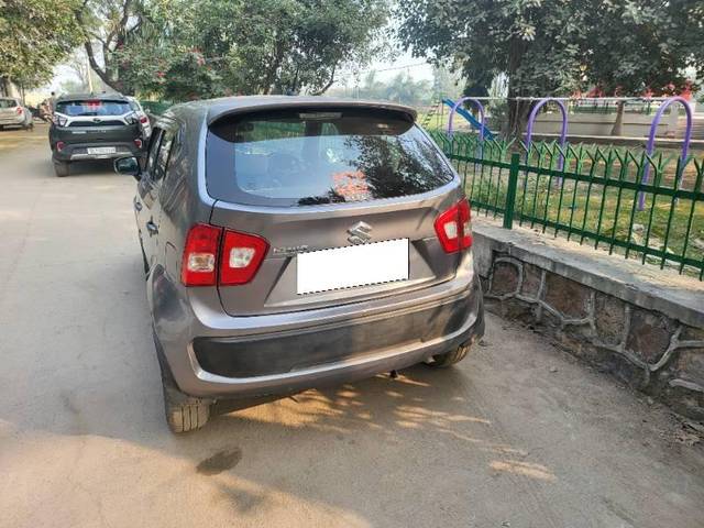 https://images10.gaadi.com/usedcar_image/3607626/original/processed_f27c70b2-68d1-4991-8ecc-c63f7775736d.jpg?imwidth=6401
