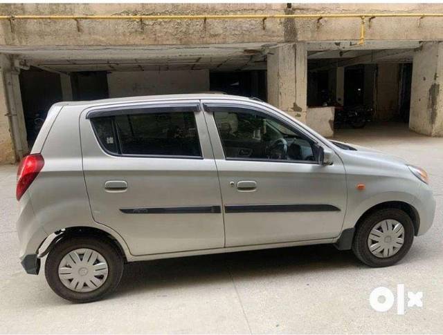 https://images10.gaadi.com/usedcar_image/3608015/original/processed_78399297-3ac7-4172-af25-f9362f565ff3.jpeg?imwidth=6401