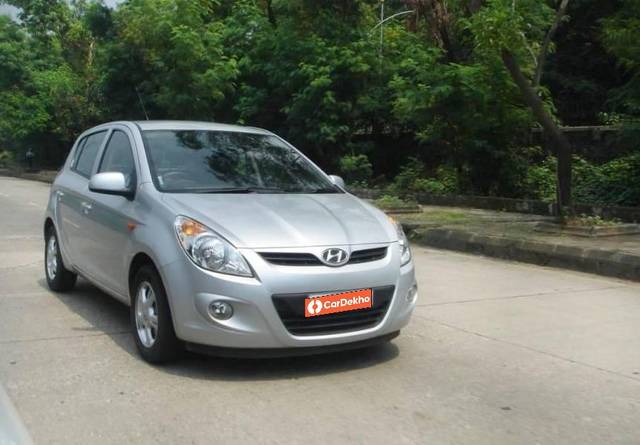 https://images10.gaadi.com/usedcar_image/3608019/original/processed_816218ef-68fa-46a4-a21f-091f00a627a0.jpeg?imwidth=6400